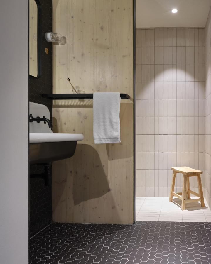 Bercail Hotel Wambrechies Екстериор снимка